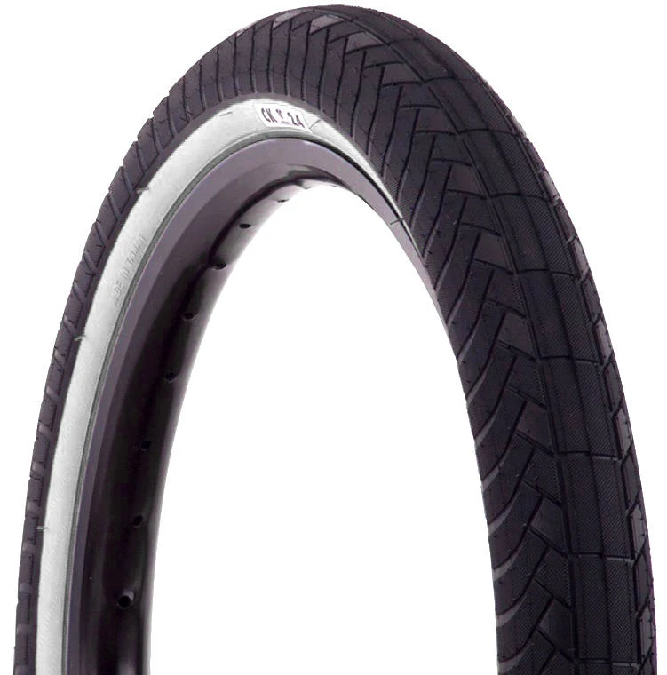 Premium CK 20″ BMX Däck (Svart/Vit)