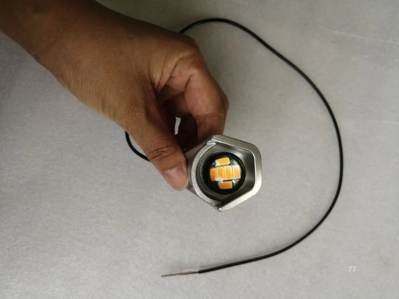 Front Turn Signal light with assy-right (Luz intermitente delantera con ensamblaje-derecha) Dualtron Togo Limited